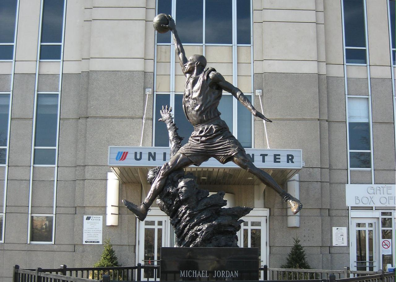 Chicago Blackhawks at United Center - Photo 1 of 9